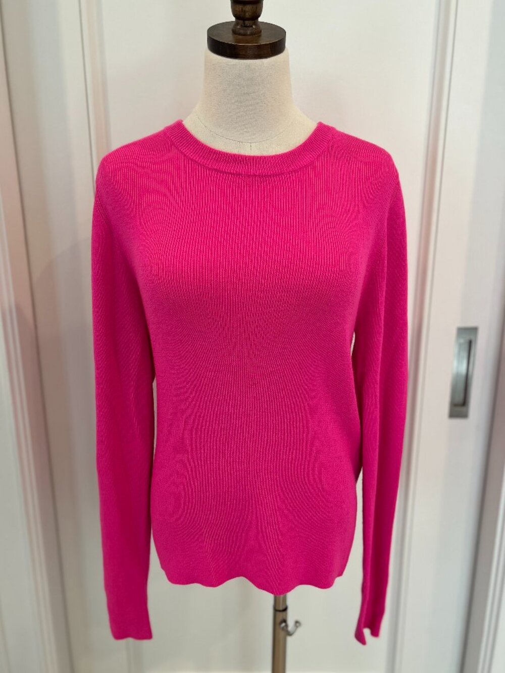 Essentiel Antwerp Neon Pink Wool/Acrylic Sweater Size L